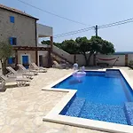 Vila Granda *