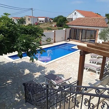 Granda Villa Visocane